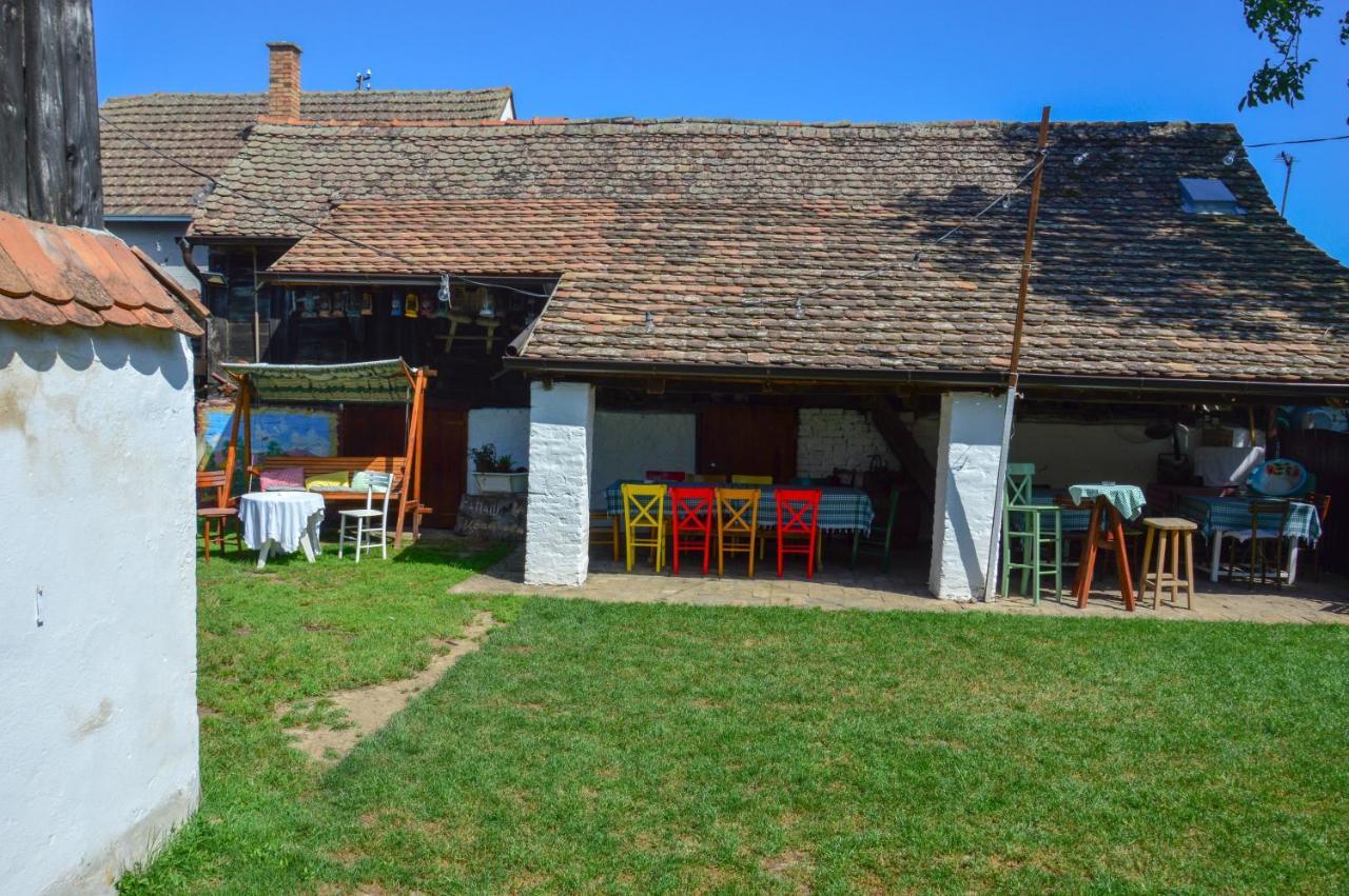 Salas Isailovi Sremska Mitrovica Exterior photo