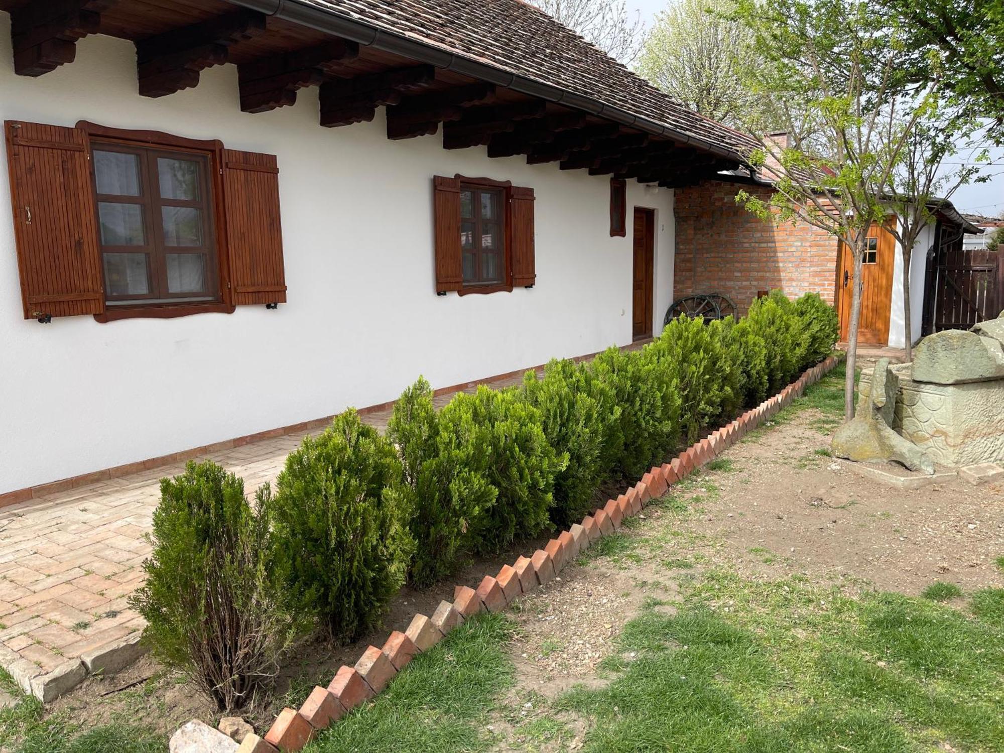 Salas Isailovi Sremska Mitrovica Exterior photo